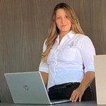 Asesor María Emilia Fernández